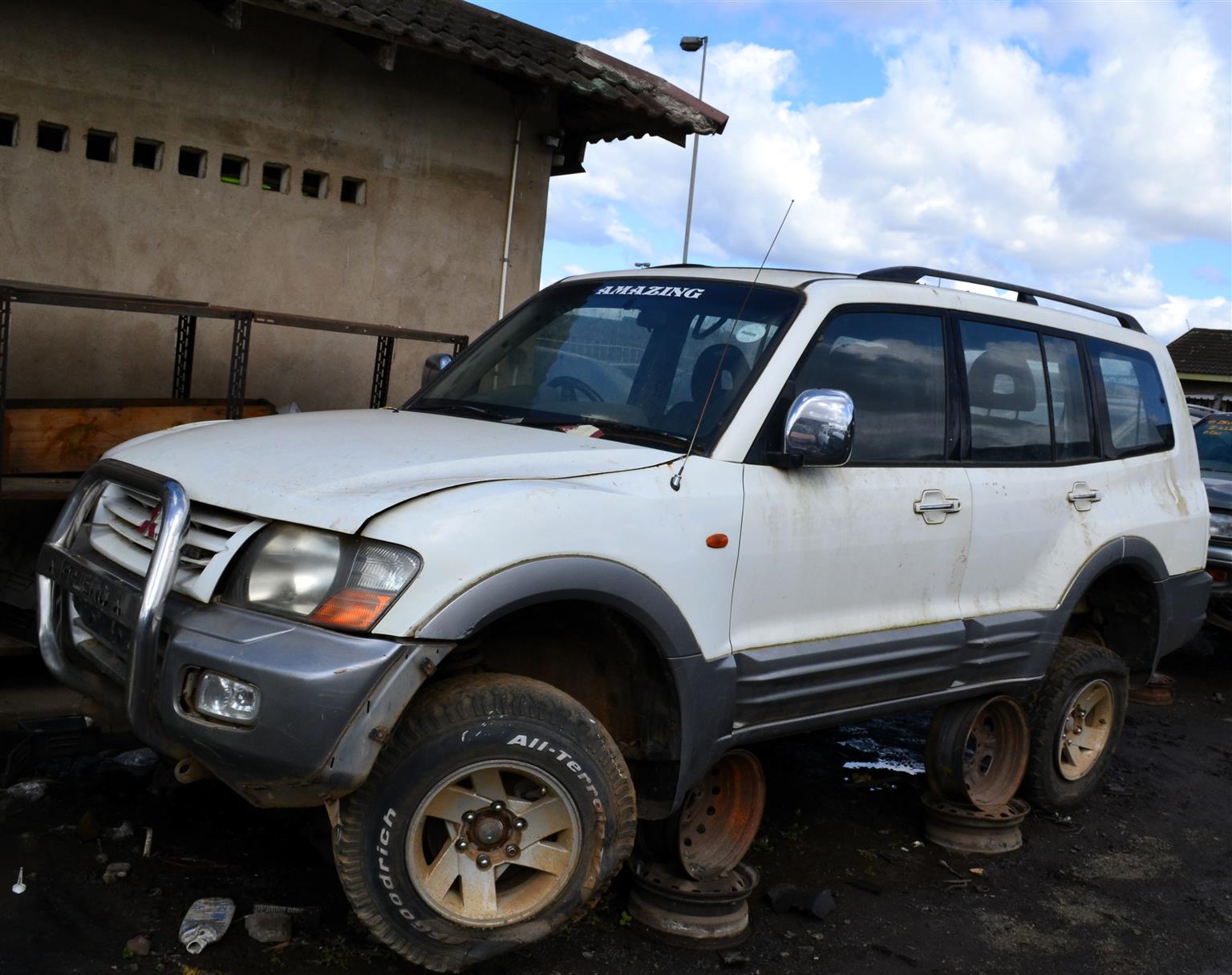 2002 Mitsubishi Pajero 3.0 V6 – Available for Spares 2002 Mitsubishi Pajero 3.0 V6 – Available for Spares