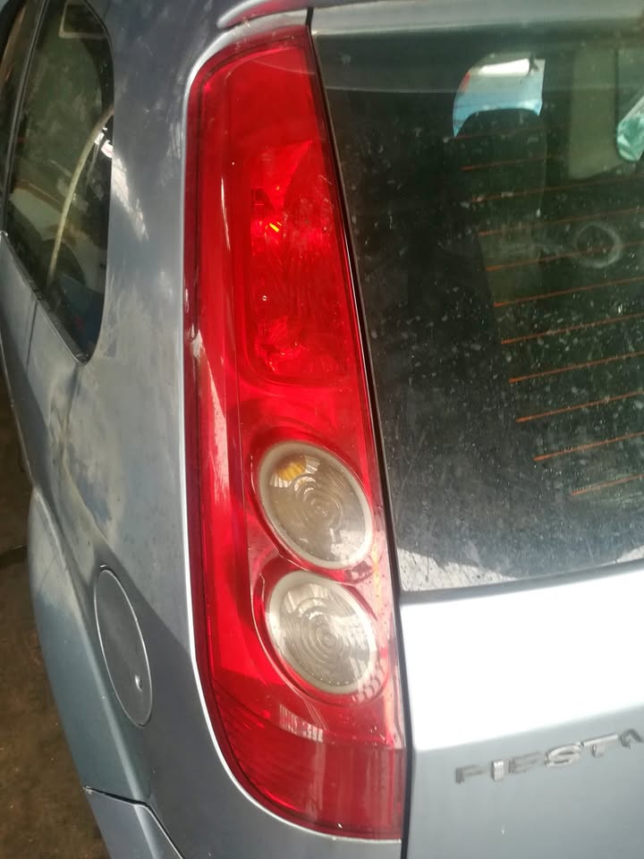 FORD FIESTA 1.6 TDCI LEFT REAR TAIL LIGHT - Private Seller FORD FIESTA 1.6 TDCI LEFT REAR TAIL LIGHT - Private Seller