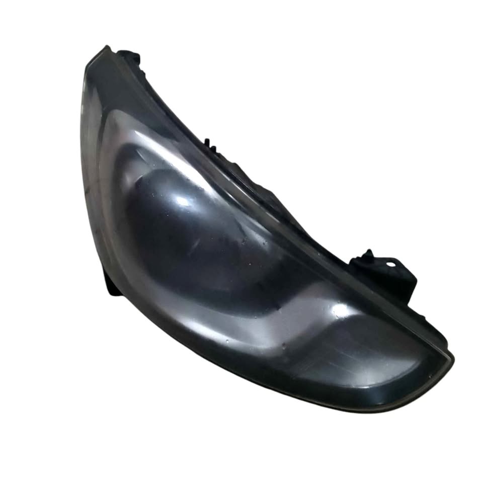 Neat Hyundai Accent Driver Side Headlight Neat Hyundai Accent Driver Side Headlight