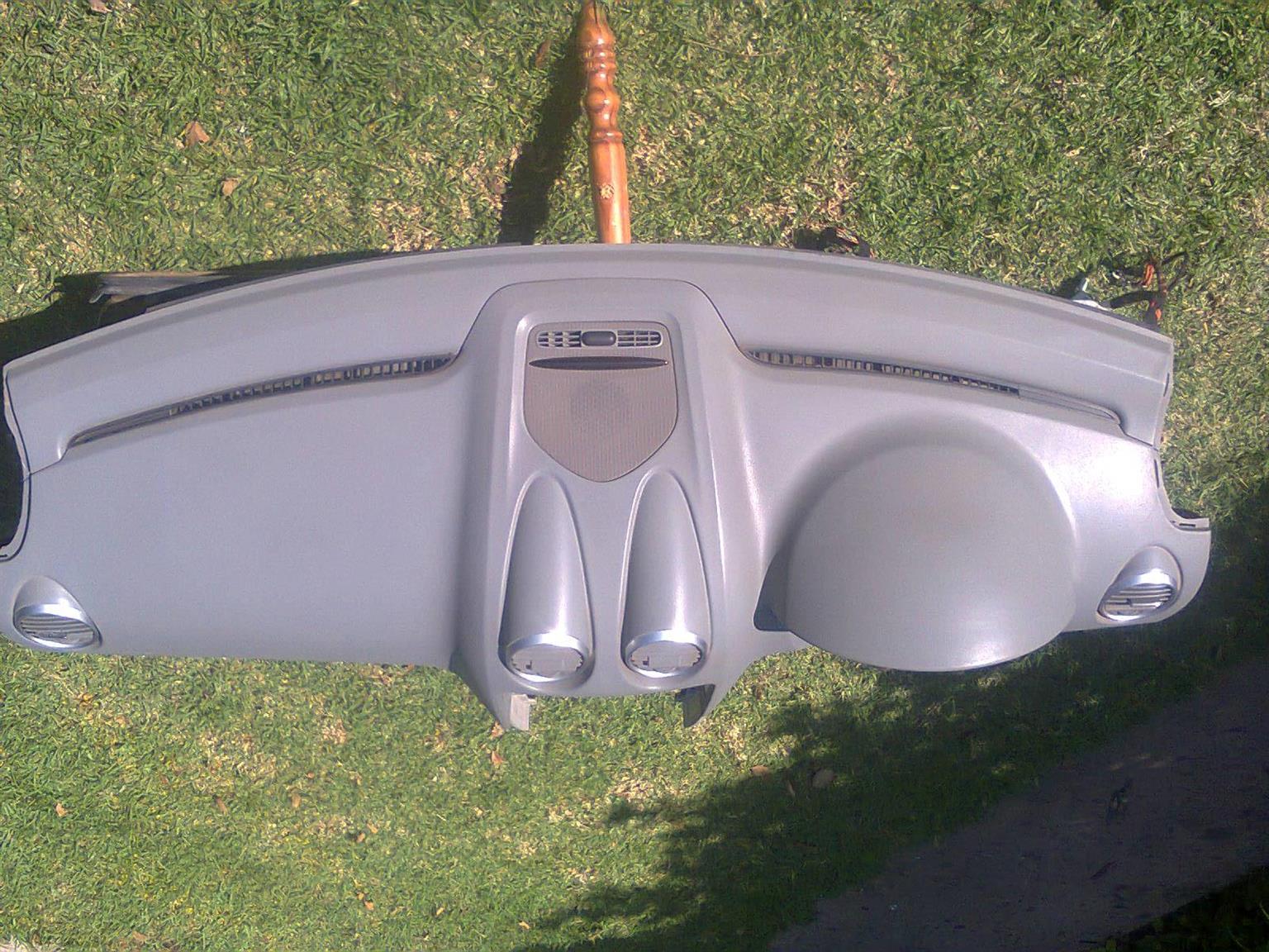 Mercedes Benz ML 164 Complete dashboard with Airbag - Private Seller Mercedes Benz ML 164 Complete dashboard with Airbag - Private Seller