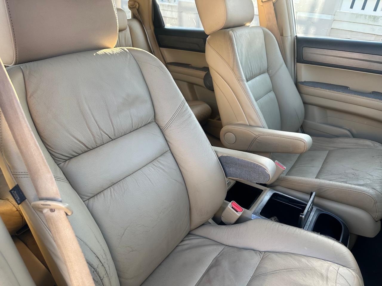 Clean Honda CRV Automatic