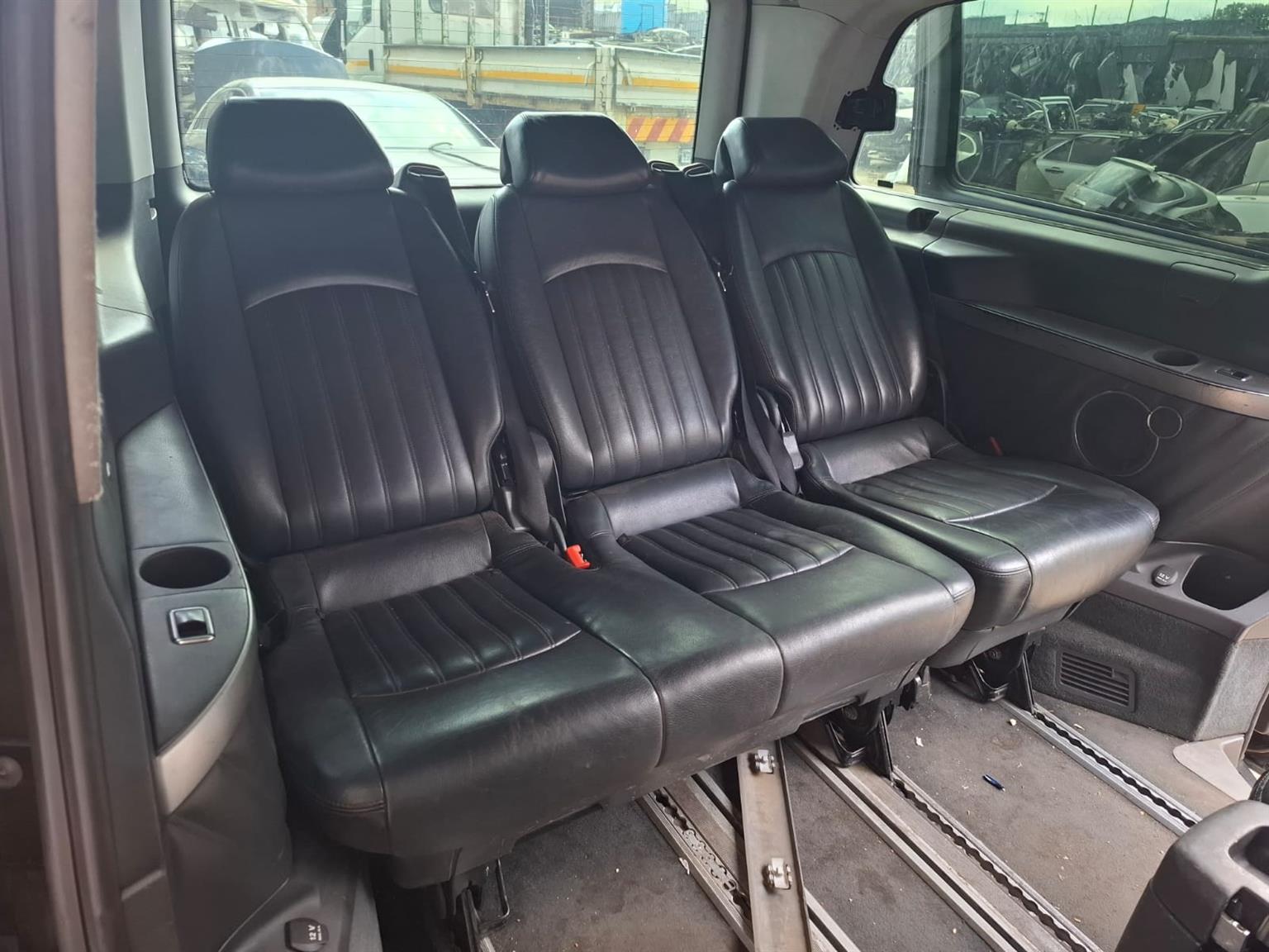 Mercedes Viano 3.0 CDI V6 stripping spares used parts for sale