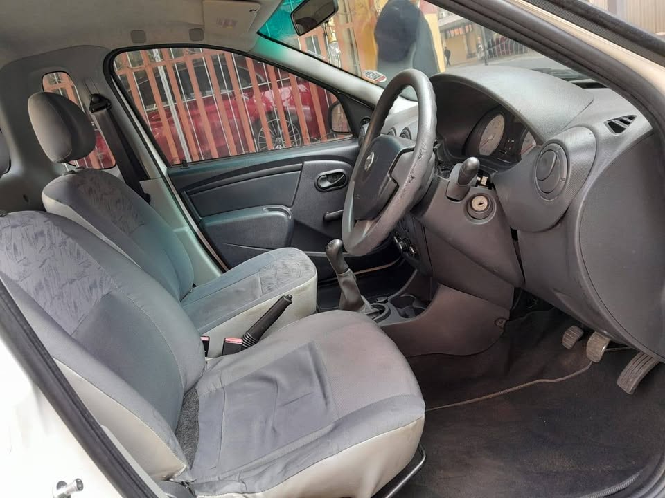 2023 Nissan Np200 1.6