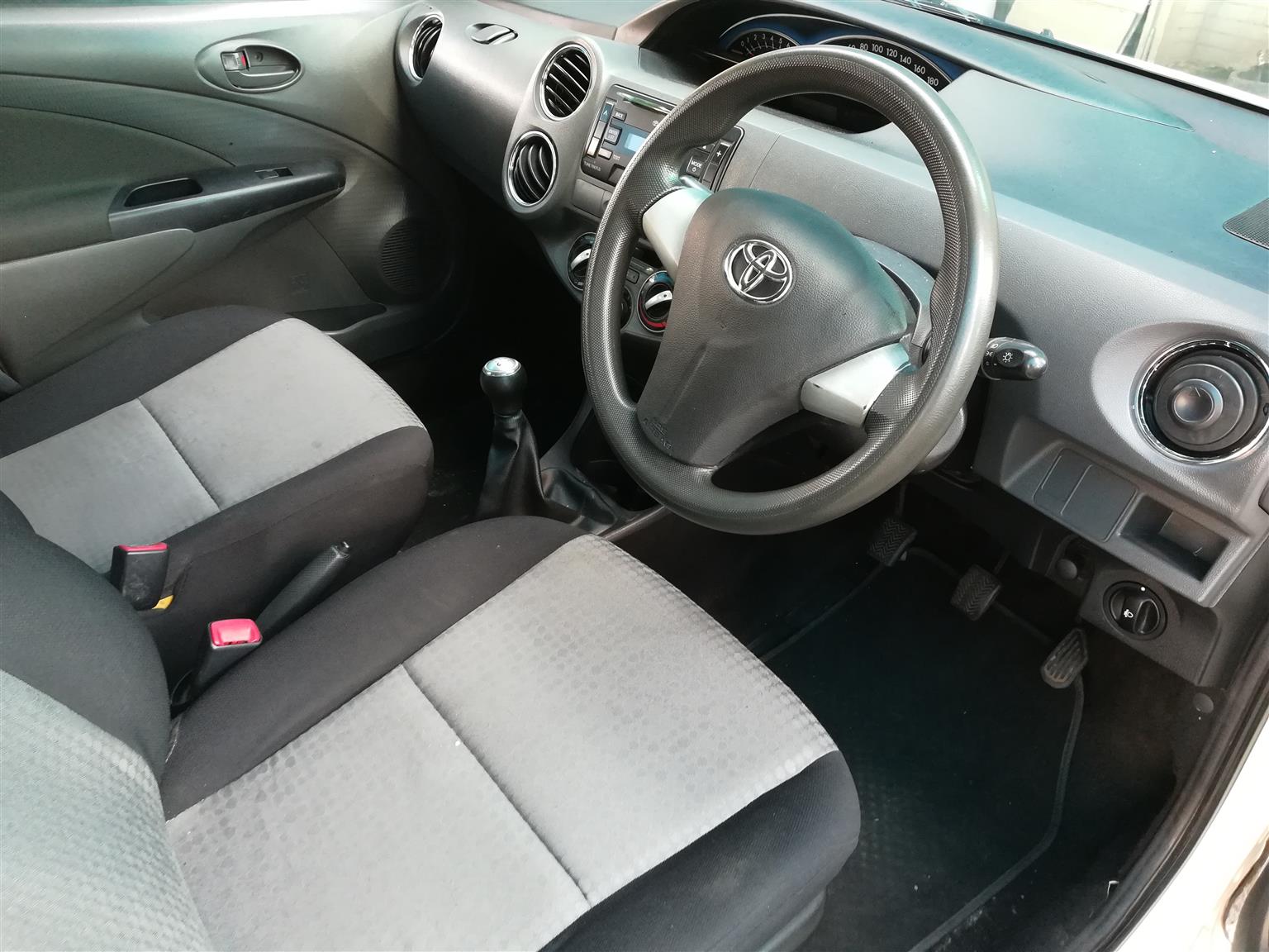 2016 Toyota Etios hatch 1.5 Sprint