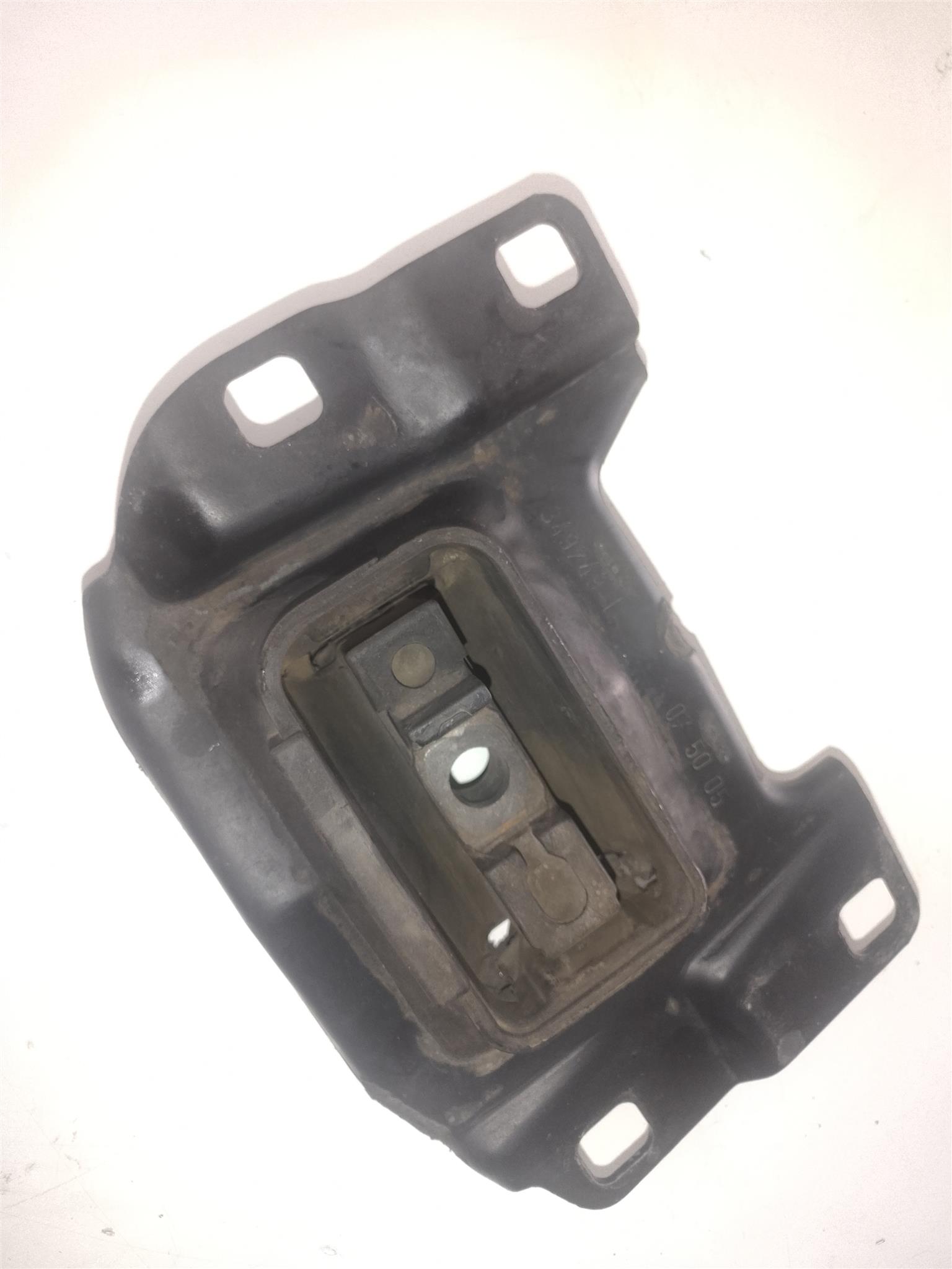 GEARBOX MOUNT S40 1.8 2010 FOR SALE DELIVERY AVAILABLE COUNTRY WIDE - Private Seller GEARBOX MOUNT S40 1.8 2010 FOR SALE DELIVERY AVAILABLE COUNTRY WIDE - Private Seller