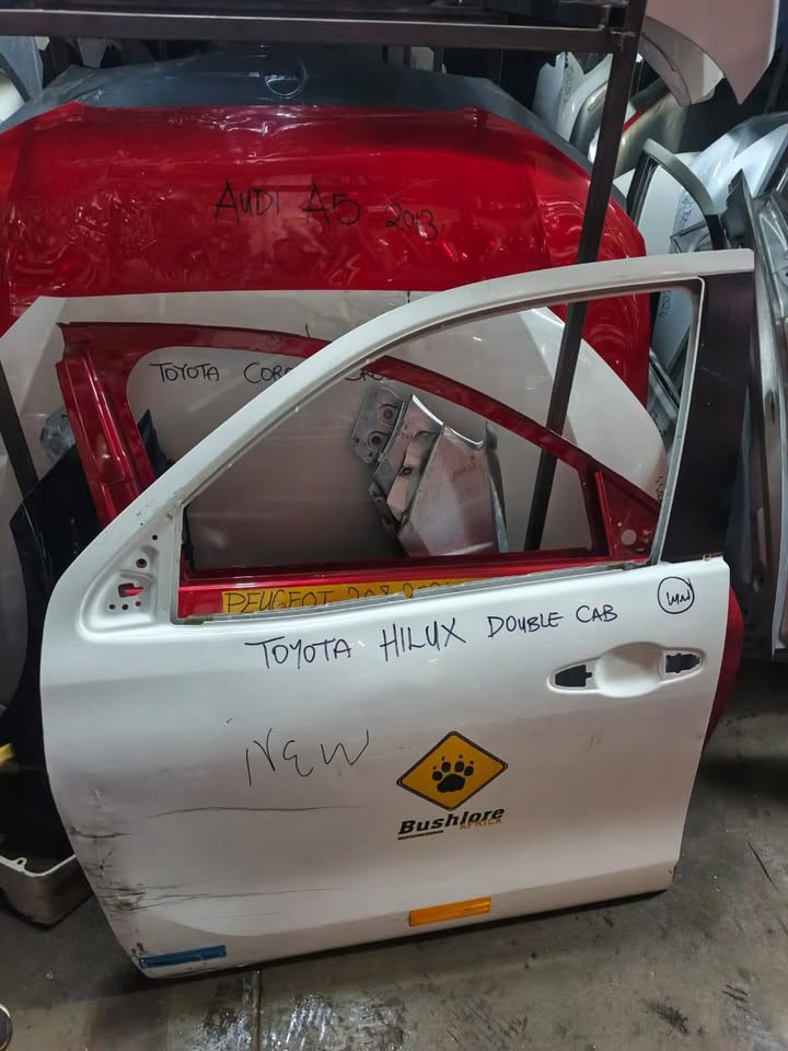 Toyota Hilux Double cap left front door - Private Seller Toyota Hilux Double cap left front door - Private Seller