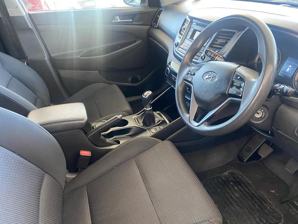 2016 HYUNDAI TUSCON 2.0 MANUAL