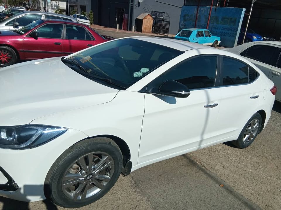 2018 Hyundai Elantra GLS
