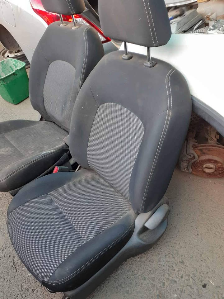 2018 Nissan almera seat set available Call or whatsapp Jimmy - Private Seller