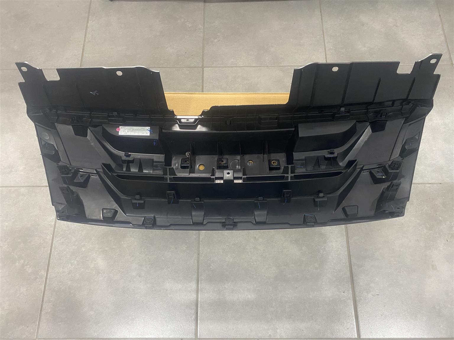2024 ISUZU D-MAX RADIATOR GRILLE FOR SALE. IN PRISTINE CONDITION - Private Seller 2024 ISUZU D-MAX RADIATOR GRILLE FOR SALE. IN PRISTINE CONDITION - Private Seller