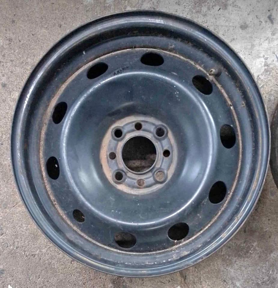 Toyota Corolla professional 4 holes steel rim - Private Seller Toyota Corolla professional 4 holes steel rim - Private Seller