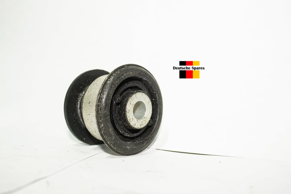 VW AUDI USED CONTROL ARM BUSHING  OEM : 7L0407077 - Private Seller