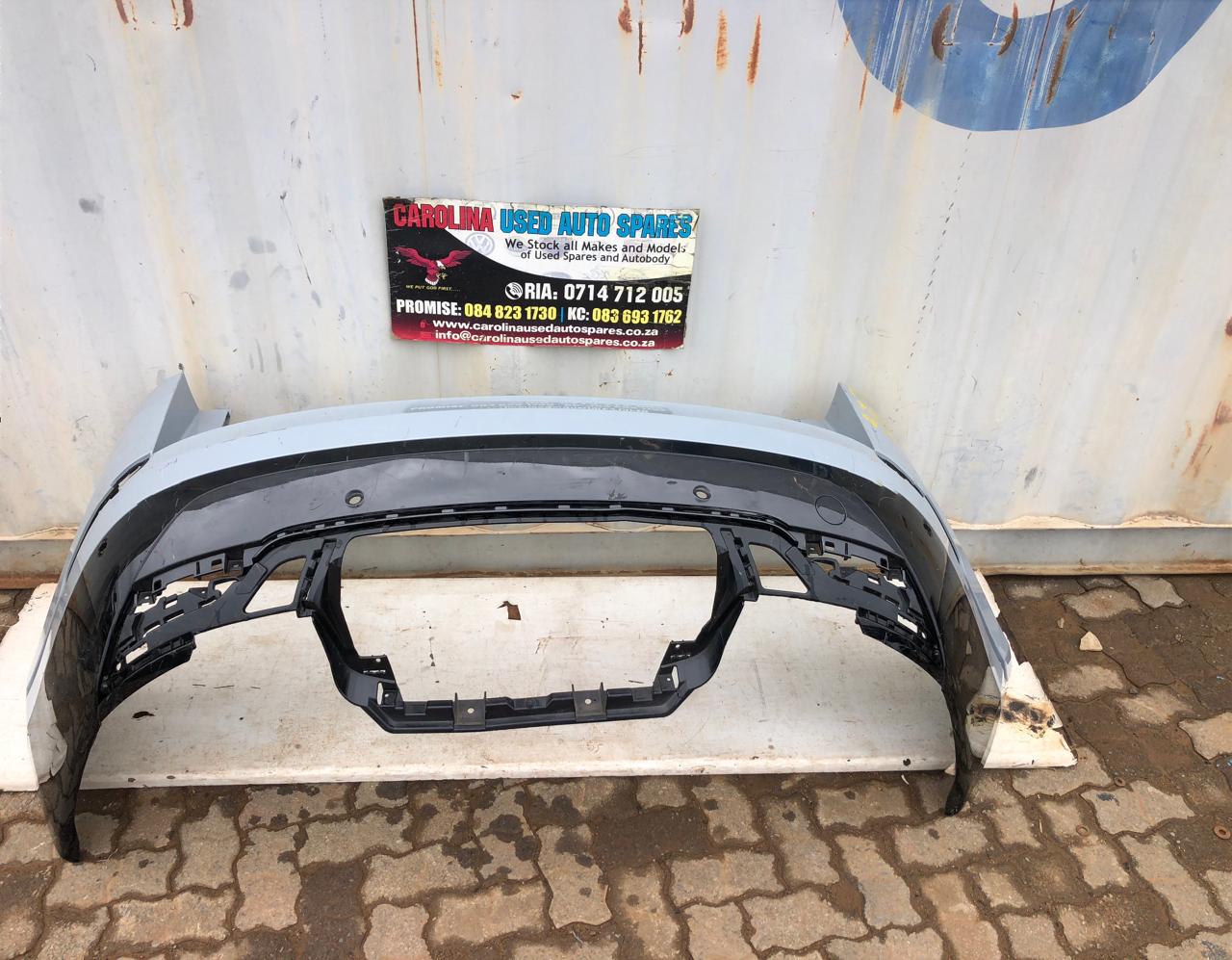 Range Rover Velar SE L560 rear/back bumper with diffuser - Private Seller Range Rover Velar SE L560 rear/back bumper with diffuser - Private Seller