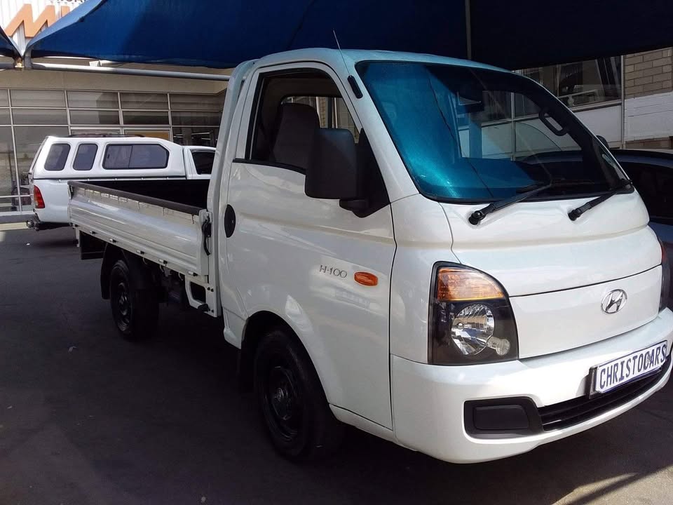 Used Hyundai H-100 Bakkie 2.6D chassis cab - Private Seller