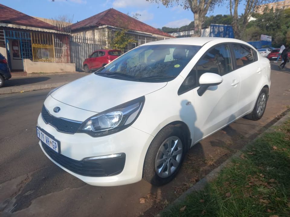 2017 Kia Rio Sedan 1.2 Petrol, Manual, White, 88000kms