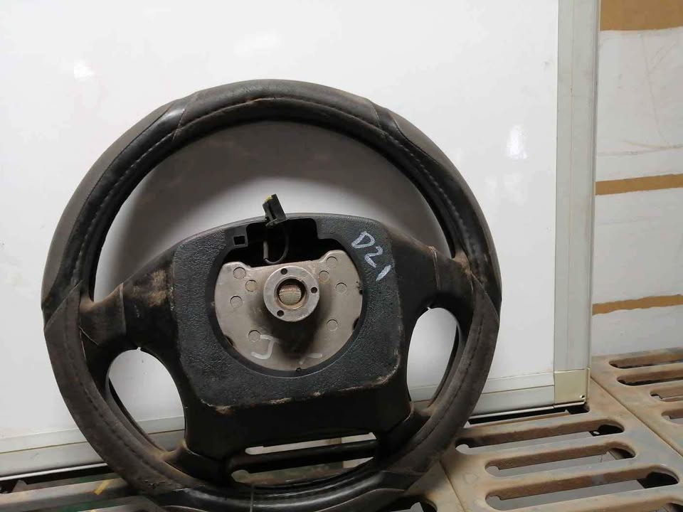 Hyundai elantra J4 steering wheel with airbag - Private Seller