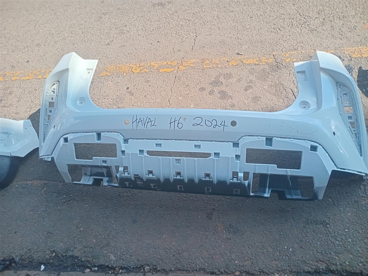 Haval H6 back bumper 2024 - Private Seller Haval H6 back bumper 2024 - Private Seller