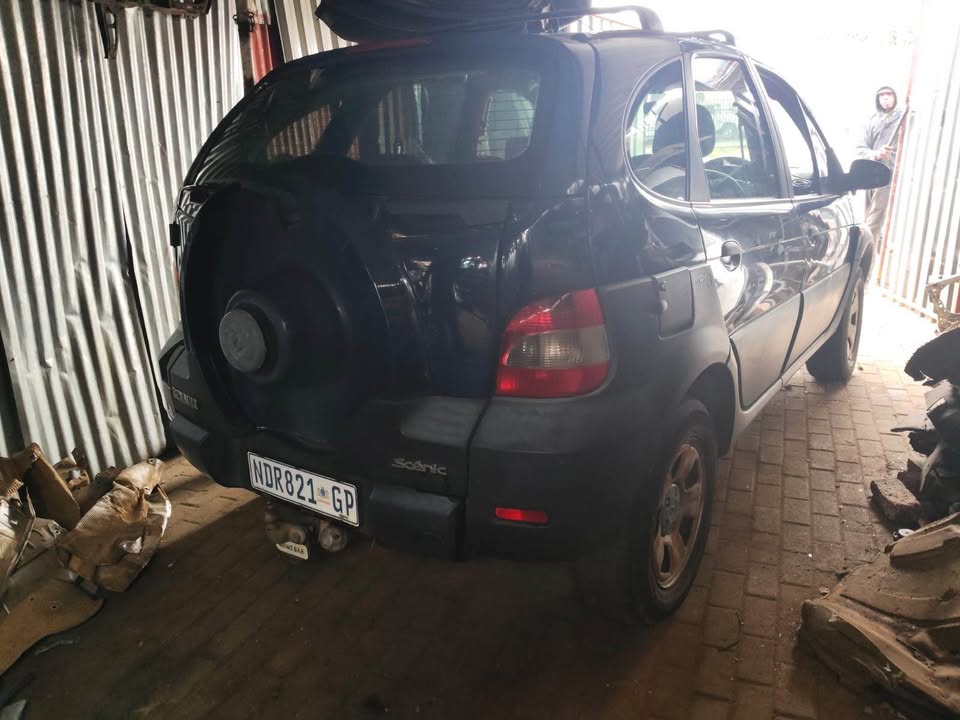 Renault scenic rx4 stripping - Private Seller Renault scenic rx4 stripping - Private Seller