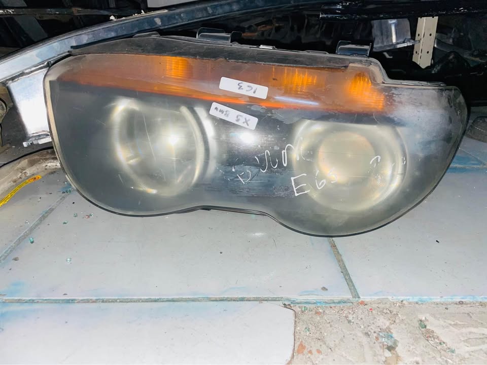 BMW E65 headlight - Private Seller BMW E65 headlight - Private Seller
