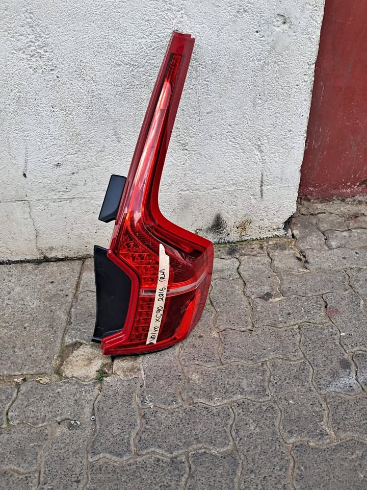 Volvo XC90 Taillight  Used Auto Body Spare Parts at Sema Spare Center. Affordabl - Private Seller