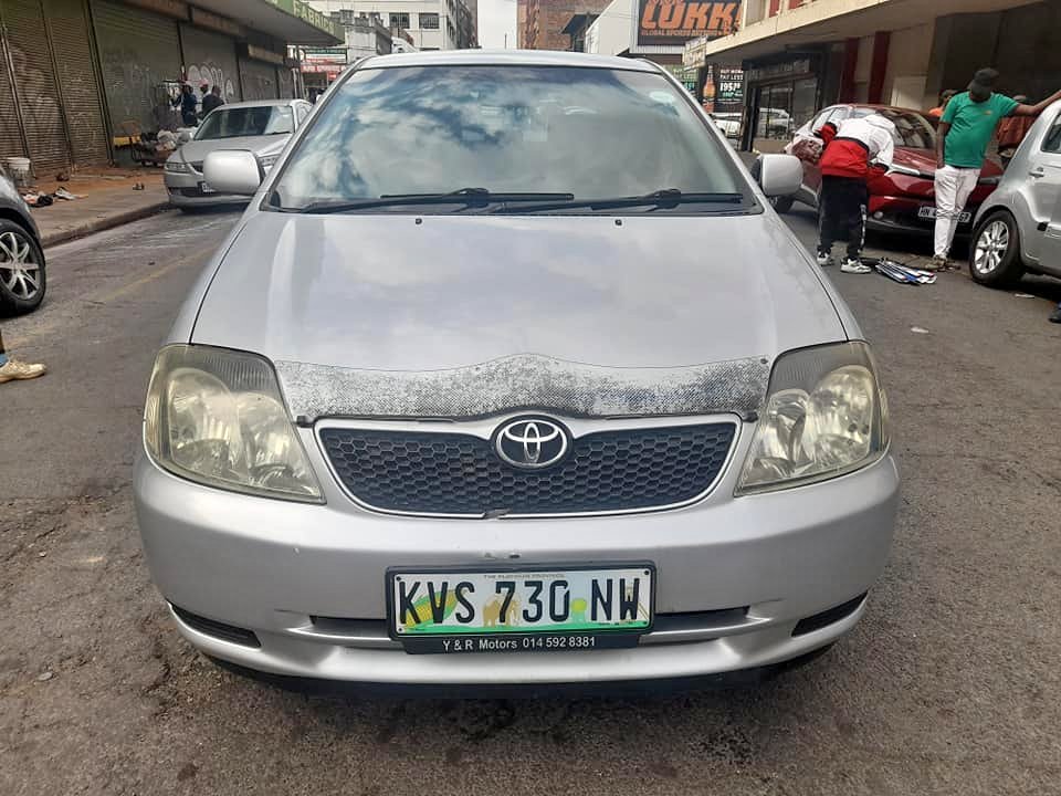 TOYOTA RUNX 1.6 MANUAL EXCELLENT CONDITION
