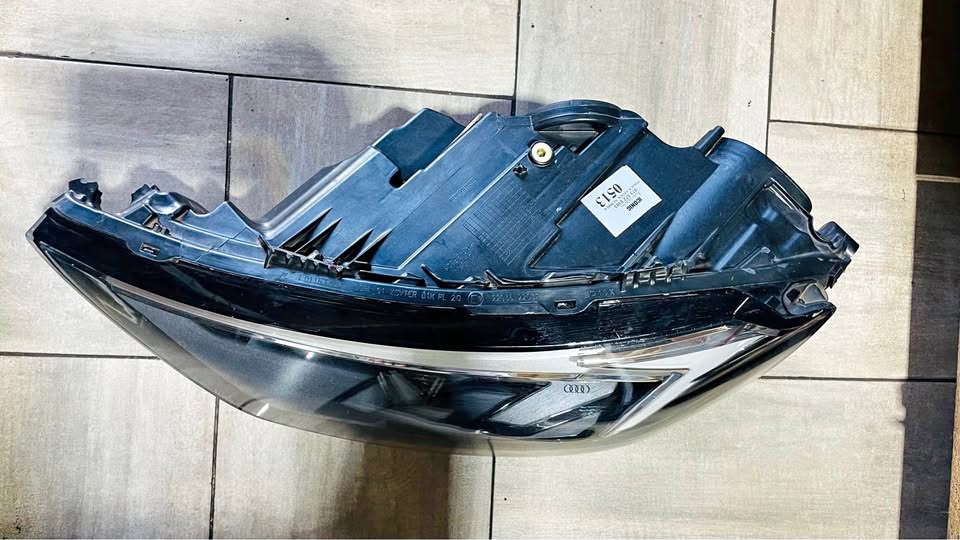 Audi A1 headlight 2020 - Private Seller Audi A1 headlight 2020 - Private Seller