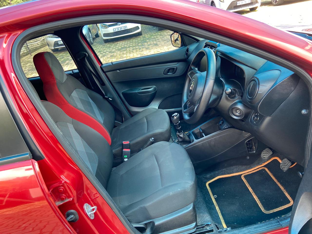 Used 2023 Renault Kwid 1.0 Dynamique - Private Seller Used 2023 Renault Kwid 1.0 Dynamique - Private Seller