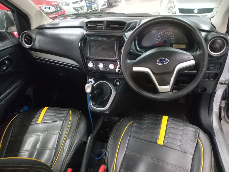 2021 Datsun Go 1.2Lux Hatch manual Silver Color  43000KM