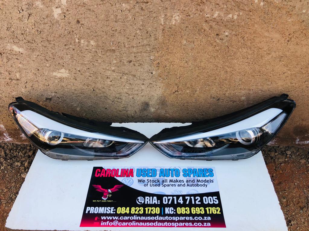 Hyundai Tucson left side and right side LED headlight