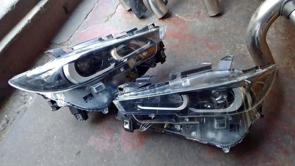 Mazda cx5 headlight - Private Seller Mazda cx5 headlight - Private Seller