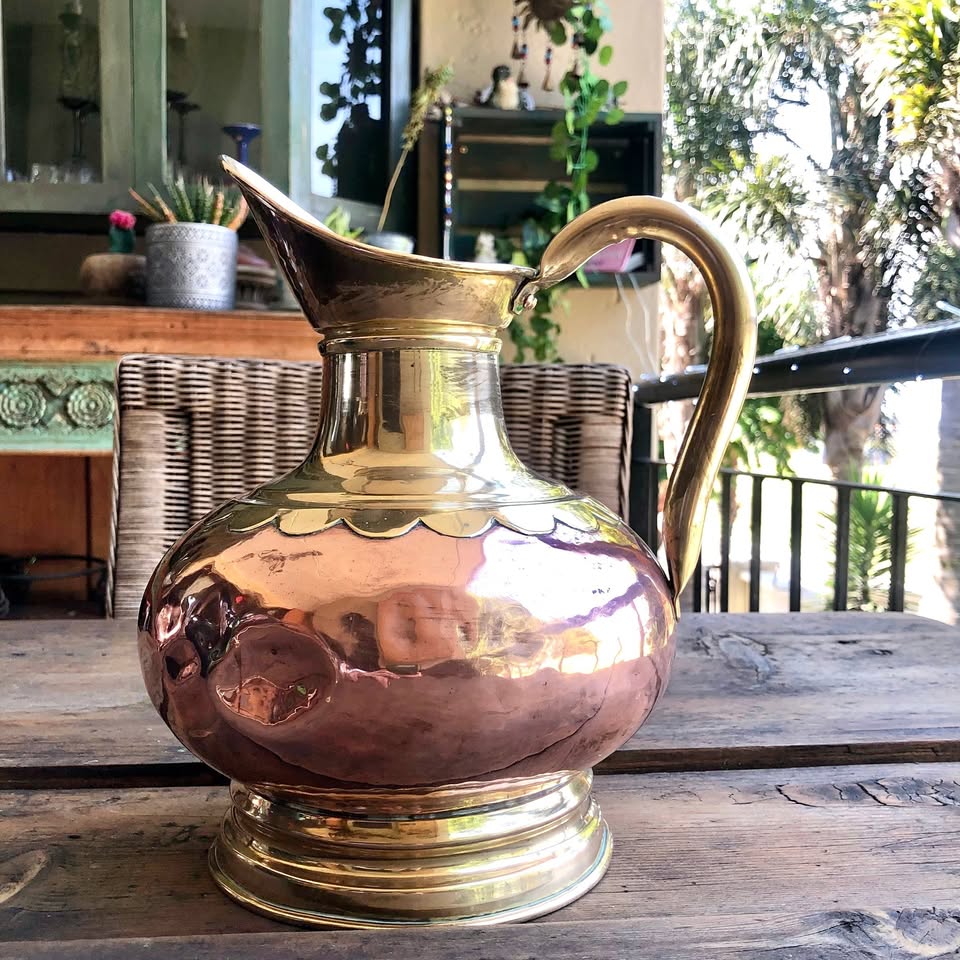 Vintage Copper and Brass Water Jug: A Timeless Belgian Treasure with a Few Stories to Tell Vintage Copper and Brass Water Jug: A Timeless Belgian Treasure with a Few Stories to Tell