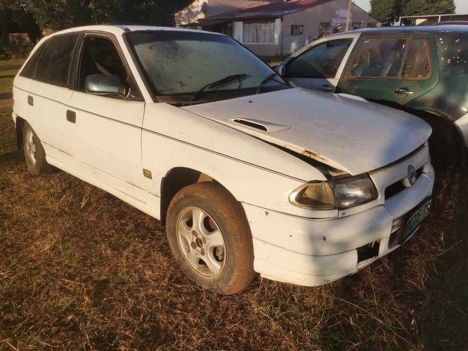 Opel kadet stripping - Private Seller Opel kadet stripping - Private Seller