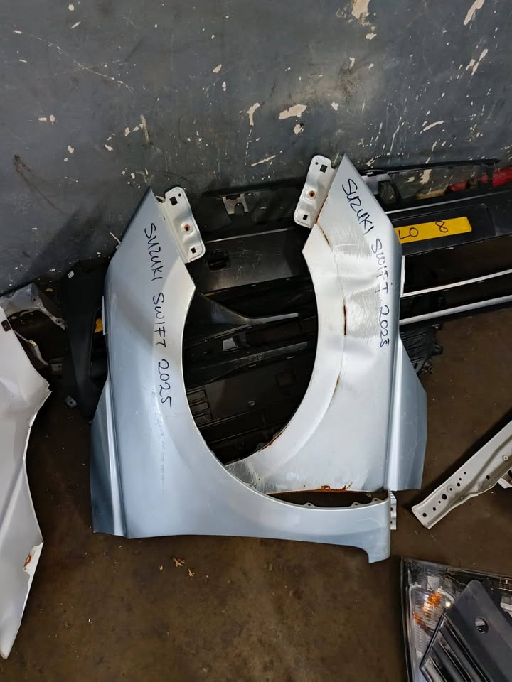 Suzuki Swift 2025 left and right fender - Private Seller Suzuki Swift 2025 left and right fender - Private Seller