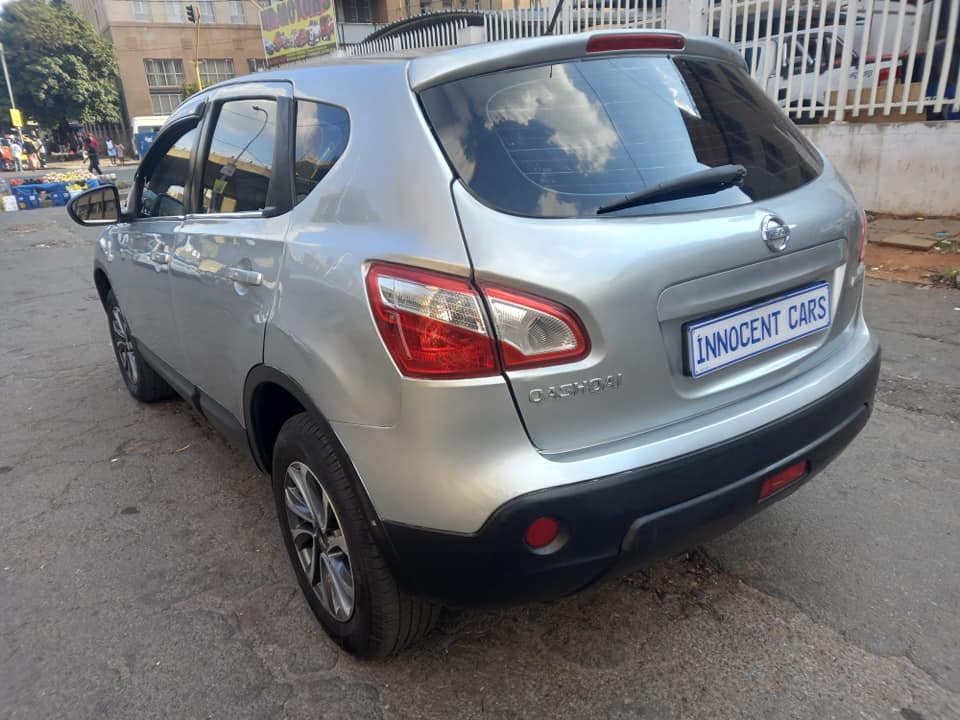 2011 NISSAN QASHQAI 1.6 PETROL, MANUAL TRANSMISSION, SILVER COLOUR