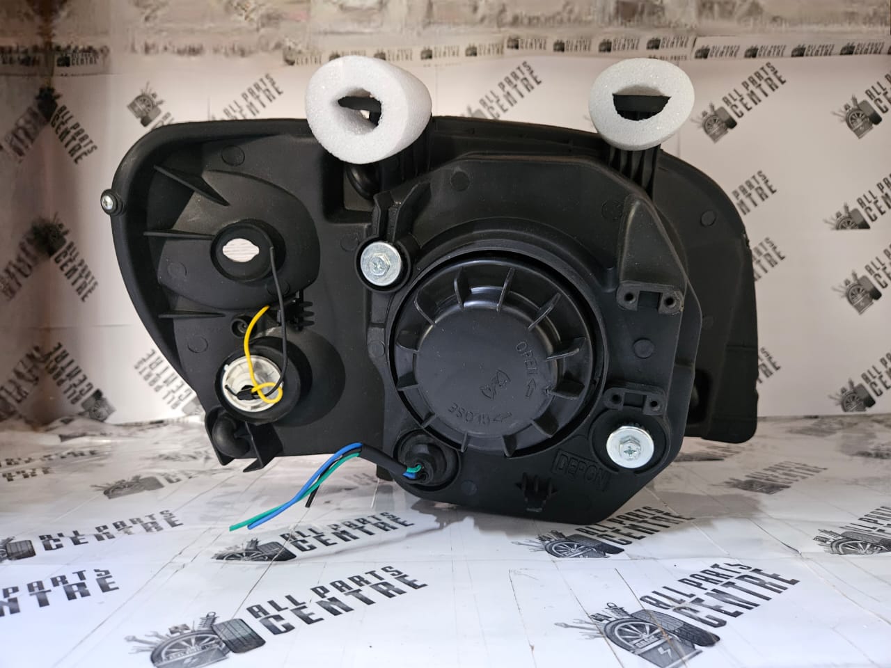 Mahindra Scorpio (2002-2008) New Headlights