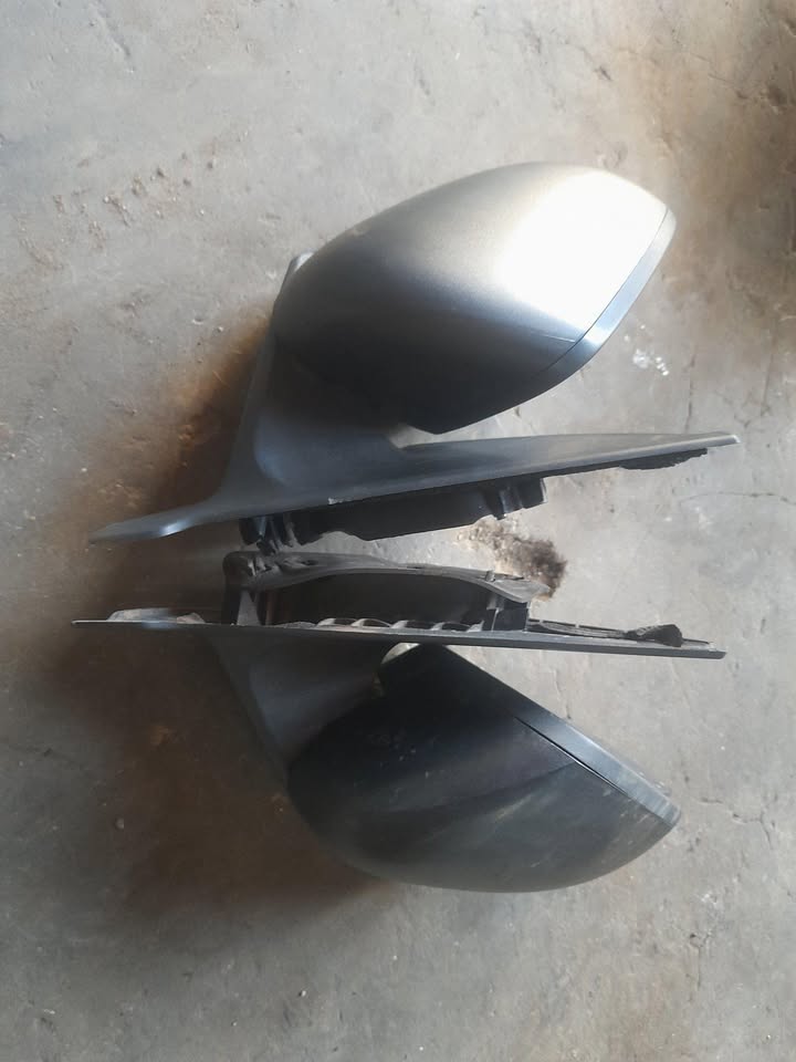 RENAULT KWID SIDE MIRRORS AVAILABLE - Private Seller RENAULT KWID SIDE MIRRORS AVAILABLE - Private Seller