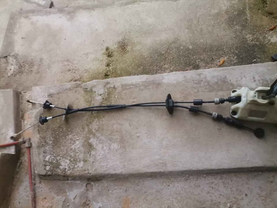 Kia Cerato gear lever - Private Seller