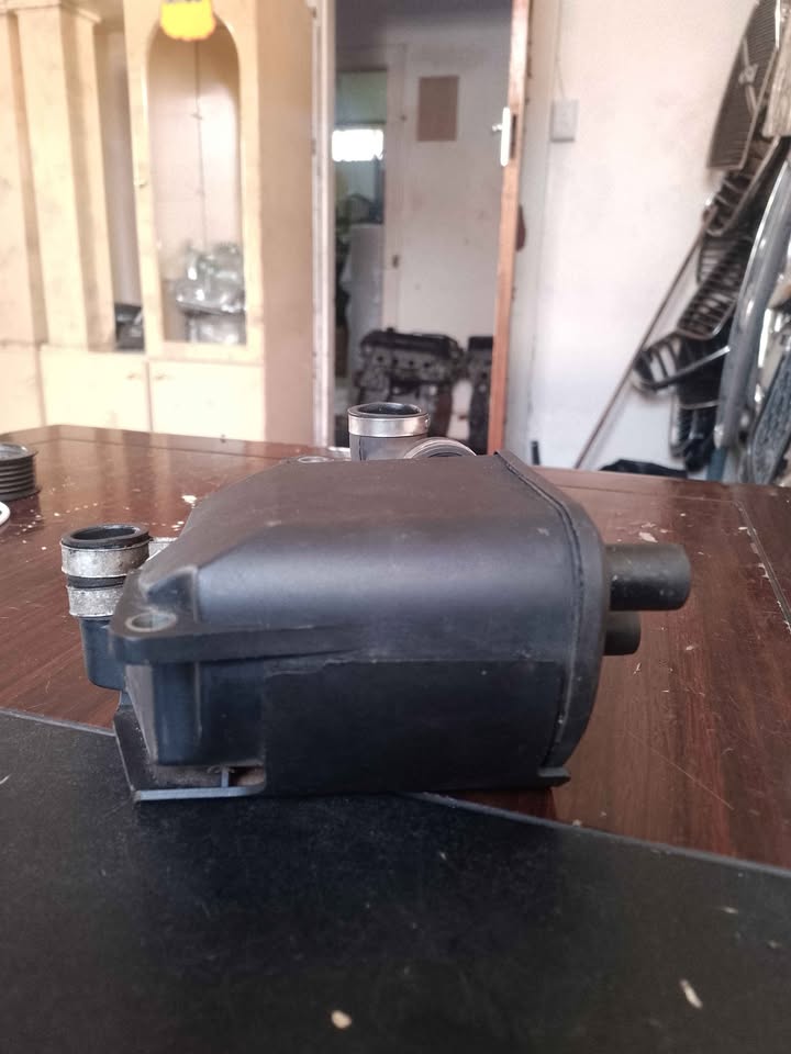 VOLVO S40 2005 CRANKCASE BREATHER FOR SALE - Private Seller