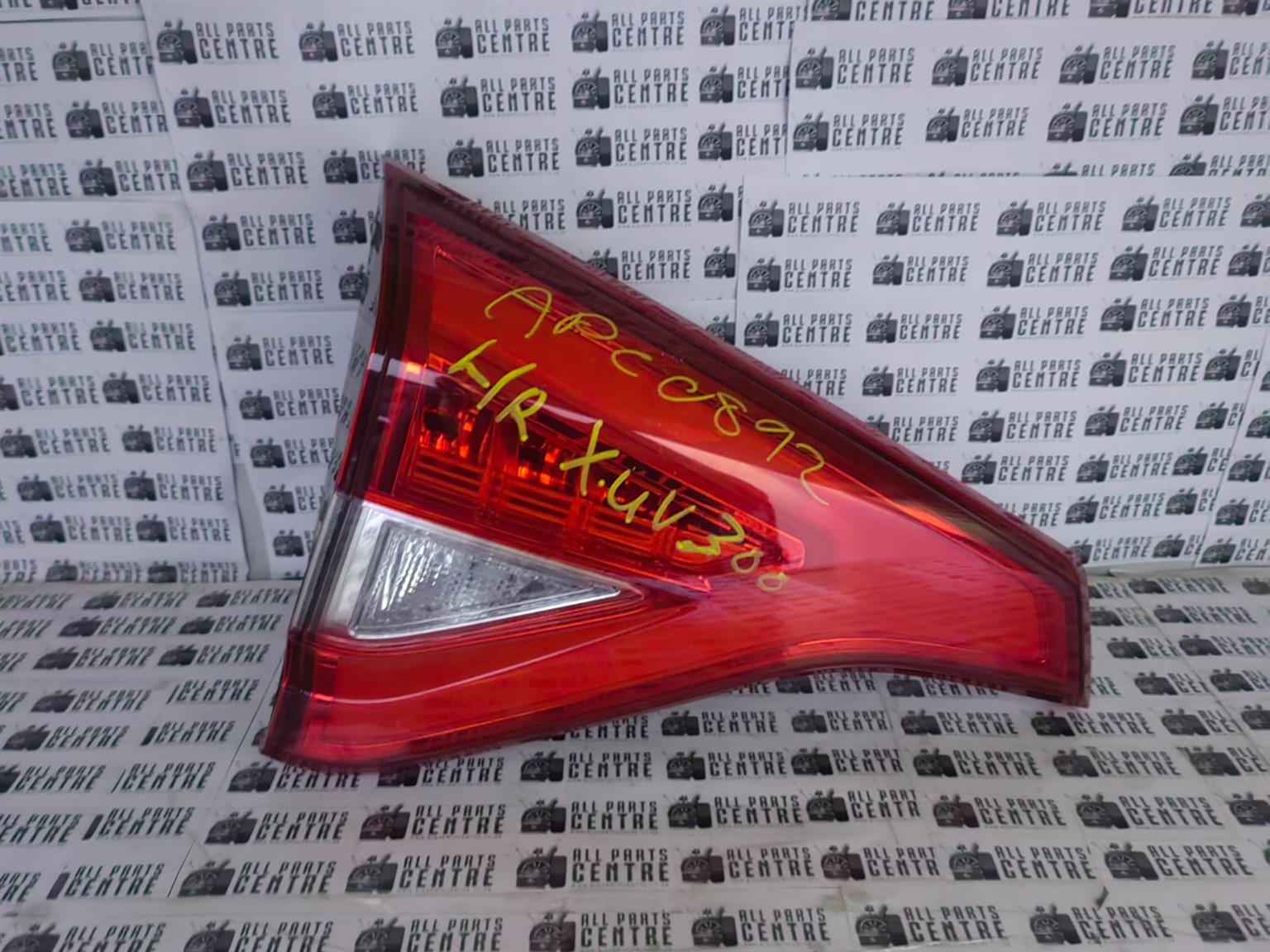 Mahindra Xuv300 outer tail light for sale used