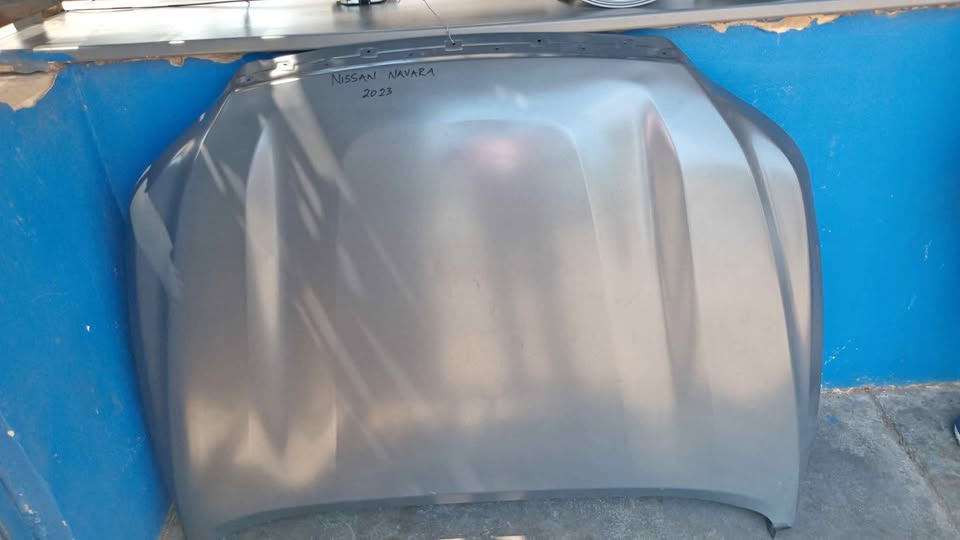 Nissan Navara bonnet - Private Seller Nissan Navara bonnet - Private Seller