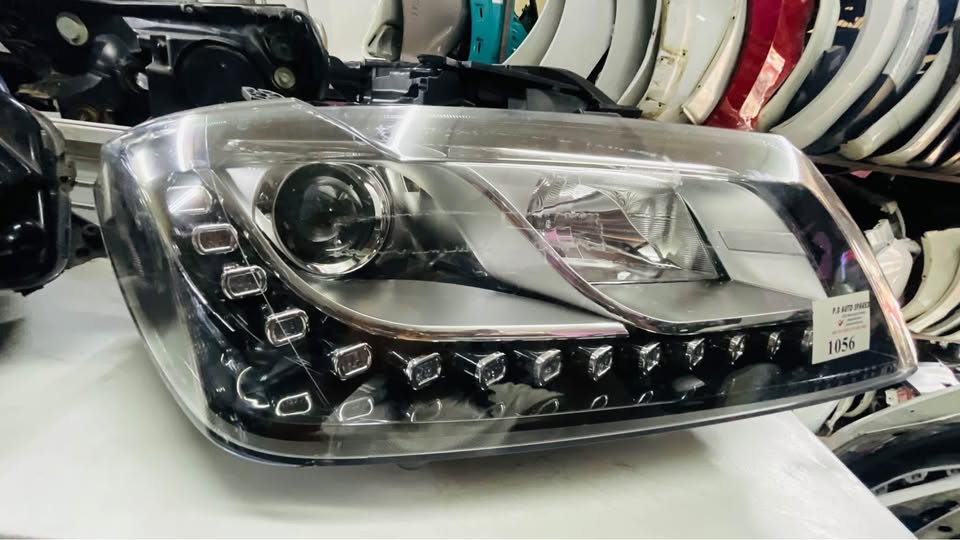 HAVAL H2 headlight - Private Seller HAVAL H2 headlight - Private Seller
