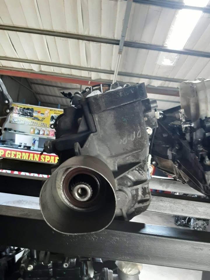 MAHINDRA 2.2 S4 GEARBOX FOR SALE CALL: or WHATSAPP: - Private Seller MAHINDRA 2.2 S4 GEARBOX FOR SALE CALL: or WHATSAPP: - Private Seller