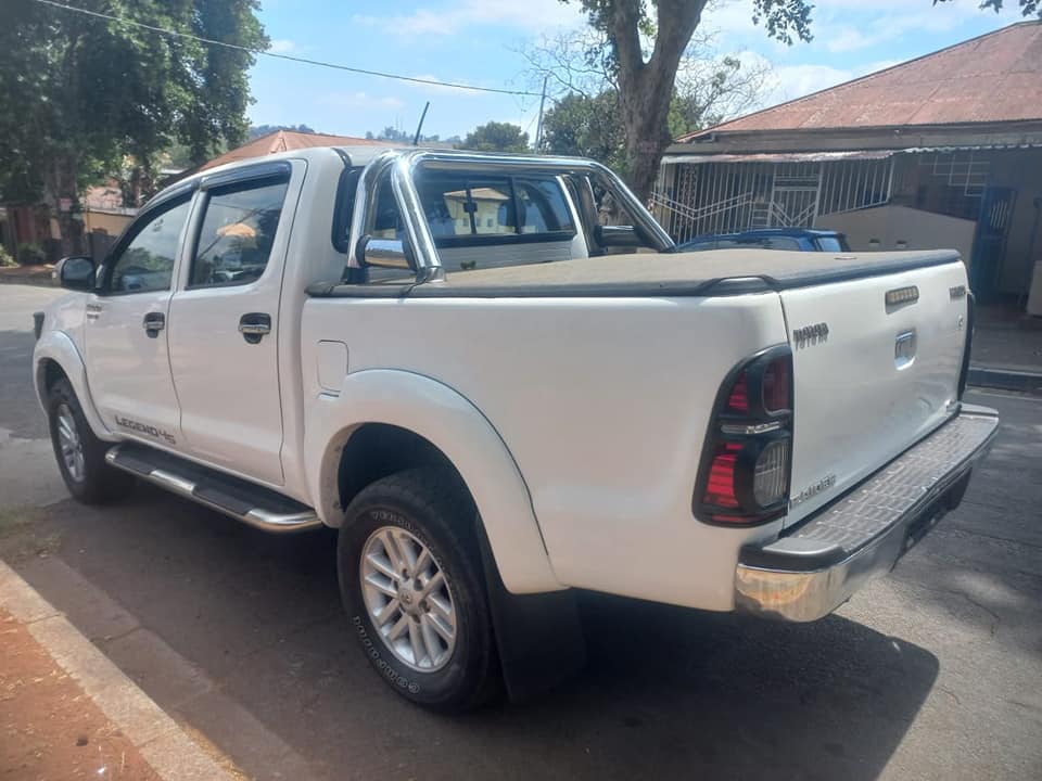 2013 TOYOTA HILUX D/C 3.0 D4D DIESEL, MANUAL 4X4, WHITE COLOR
