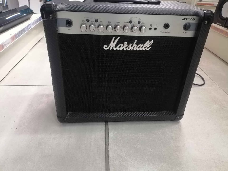 MARSHALL MG30CFX 1 CHANNEL GUITAR AMPLIFIER