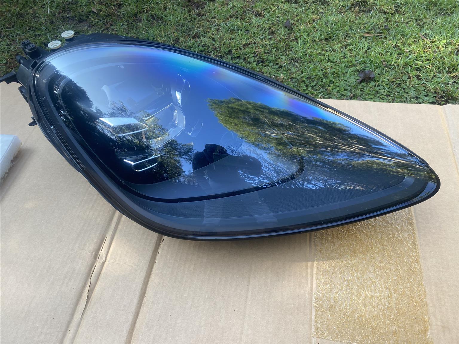 2023 PORSCHE CAYENNE COUPE GTS FULL LED HEADLIGHT RIGHT SIDE FOR SALE. - Private Seller
