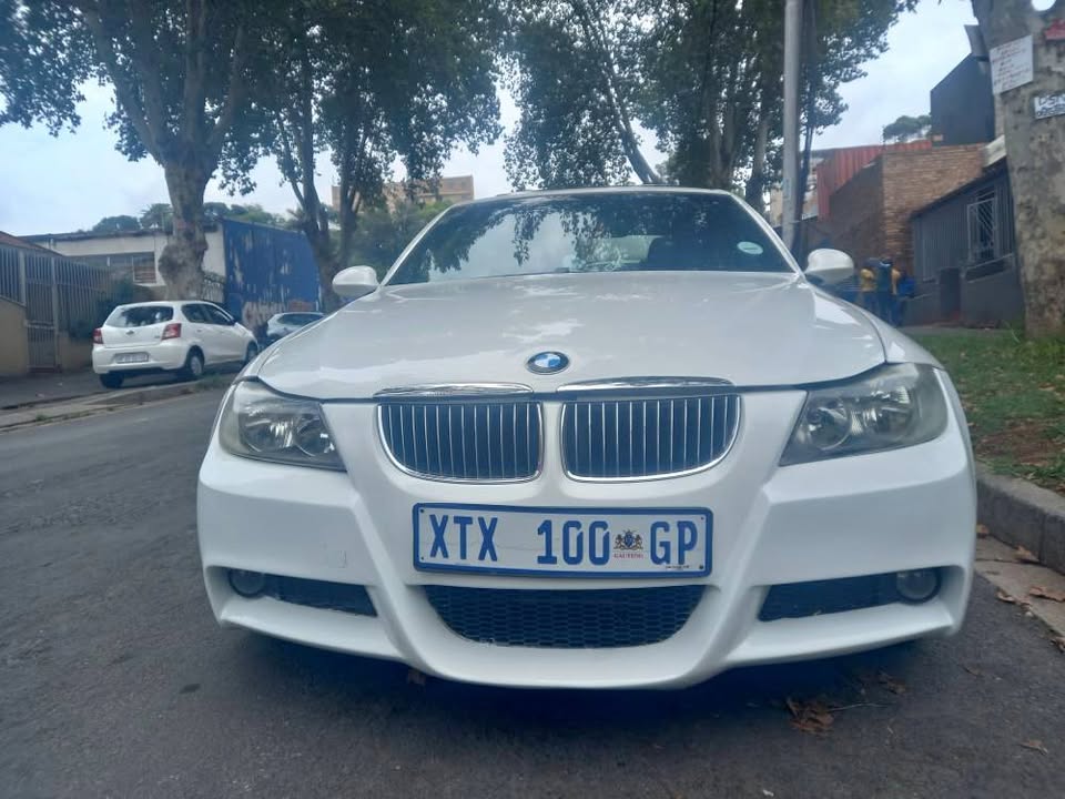 VERY CLEAN NEAT 2009 BMW F90 MANUAL, WHITE,