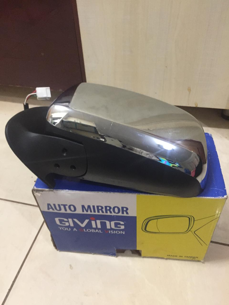 Toyota RAV4/D4D complete left door mirror - Private Seller Toyota RAV4/D4D complete left door mirror - Private Seller