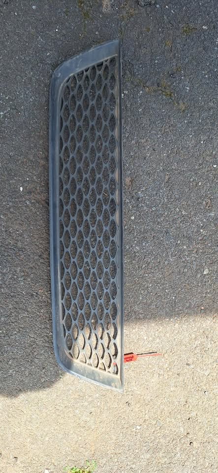 2008 Kia Picanto Bumper Grill For Sale - Private Seller 2008 Kia Picanto Bumper Grill For Sale - Private Seller