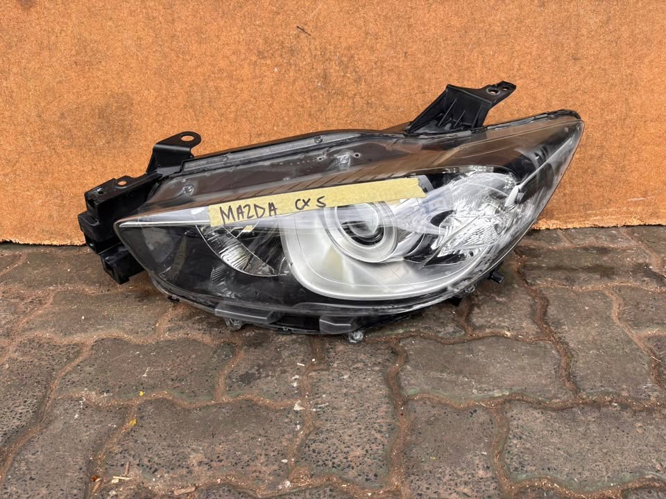 Mazda CX 5 HEADLIGHT - Private Seller Mazda CX 5 HEADLIGHT - Private Seller
