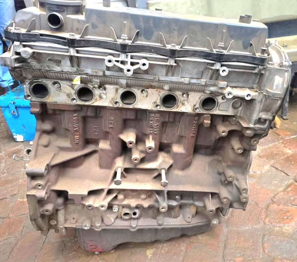 SA2K FORD RANGER 3.2L ENGINE PARTS - Private Seller